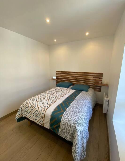 Appartement Avec Terrasse แก็งแปร์ ภายนอก รูปภาพ