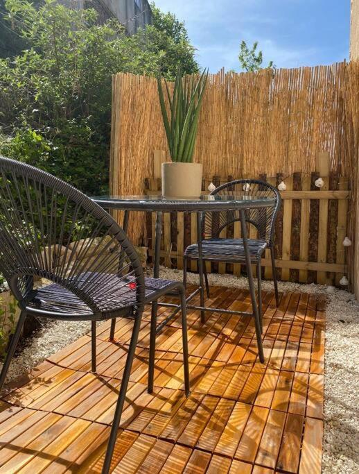 Appartement Avec Terrasse แก็งแปร์ ภายนอก รูปภาพ